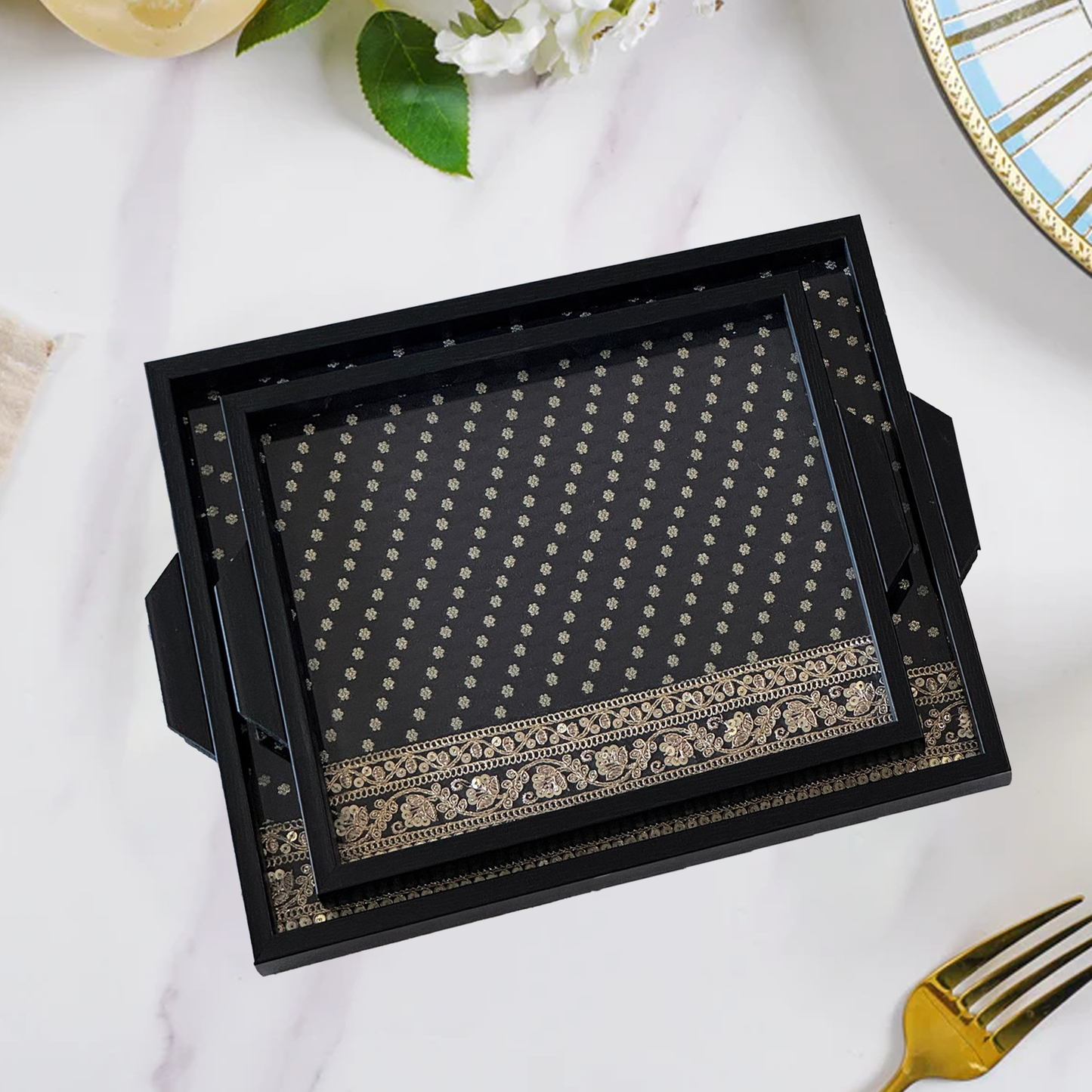 Brocade silk with zari border (set of 2 trays)