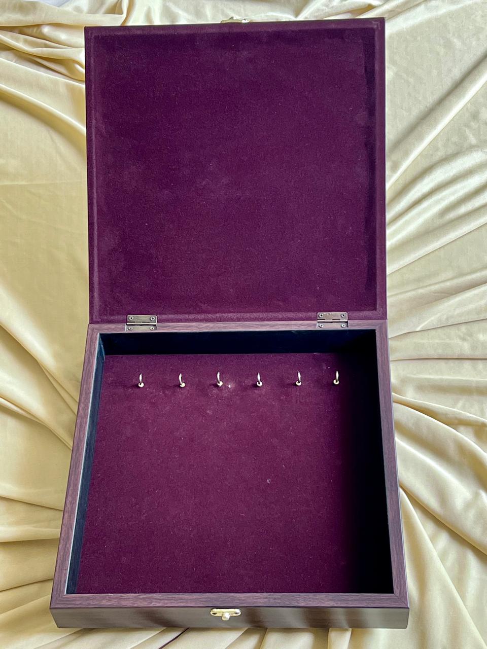 Customized Diva Jewellery Hanging Box