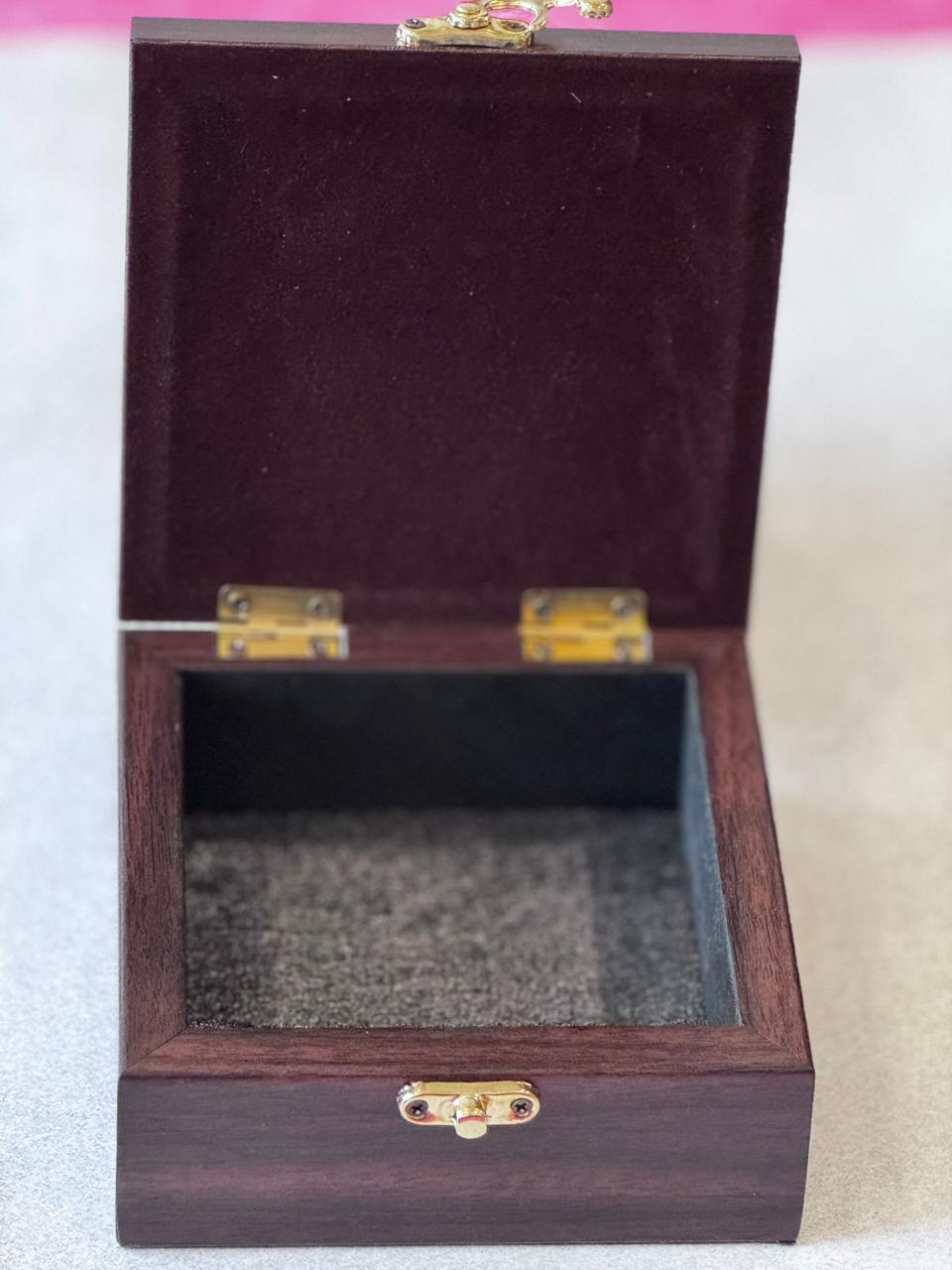 Mini Krishna Box (4x4)