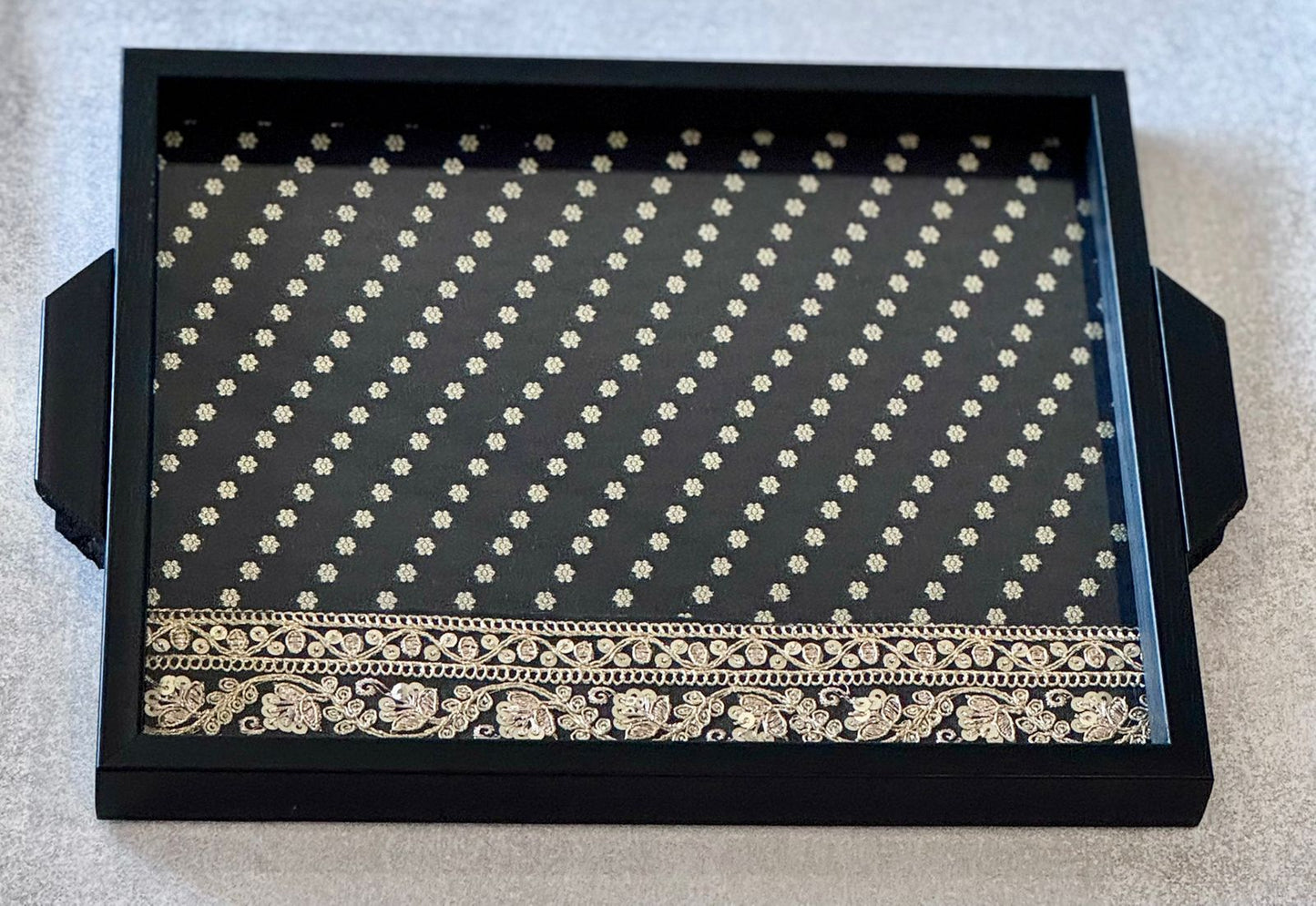 Brocade silk with zari border (set of 2 trays)
