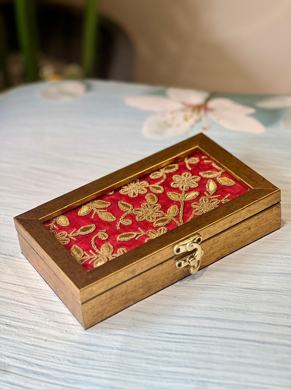 Cash Gaddi box