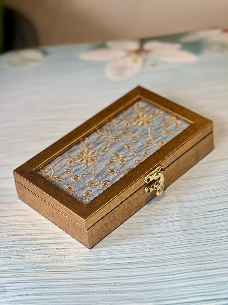Cash Gaddi box