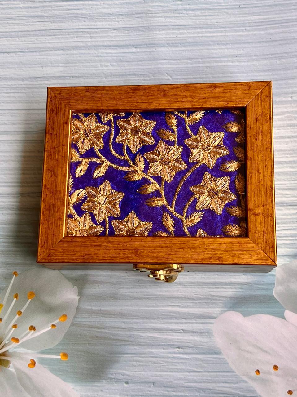 Embroidered Box for Jewellery & Cash (4x5)